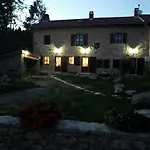 D'hote La Fessille Piscine Et 2 Personnes Проживание в семье *