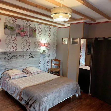 منزل للإقامة D'hote La Fessille Piscine Et 2 Personnes Fayet-Ronaye