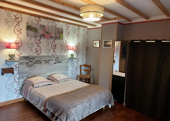 منزل للإقامة D'hote La Fessille Piscine Et 2 Personnes Fayet-Ronaye