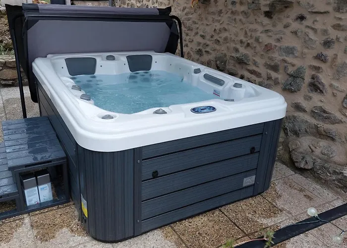 D'hote La Fessille Piscine Et 2 Personnes منزل للإقامة Fayet-Ronaye